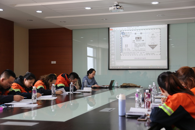 5c905a71b8aea.jpg 特種作業(yè)1-640.jpg