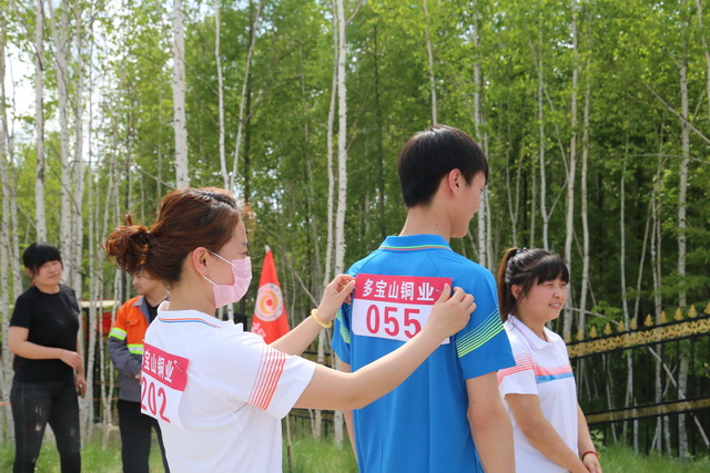 安全環(huán)保月樂跑馬拉松 活力新多銅 (3)-640.jpg