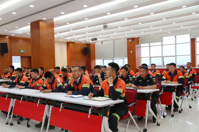 交通安全知識(shí)講座進(jìn)多銅 (3).JPG