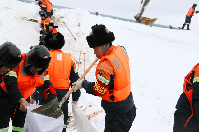 多寶山銅業(yè)開展2019年嫩江市尾礦庫管涌事故政企聯(lián)動應急演練 (6)-640.JPG