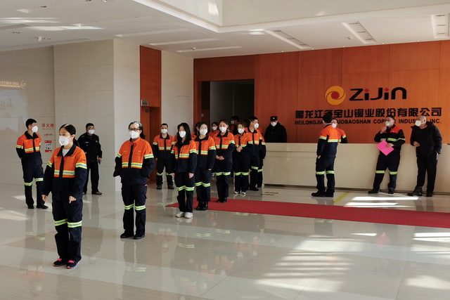 多銅人展現(xiàn)“硬核”擔當 捐款助力疫情防控 (2)-640.jpg