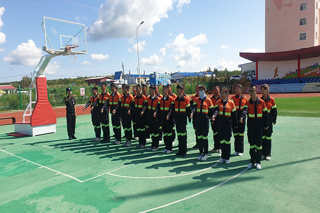 62eb36d009024.jpg 新員工軍訓(xùn)1.jpg